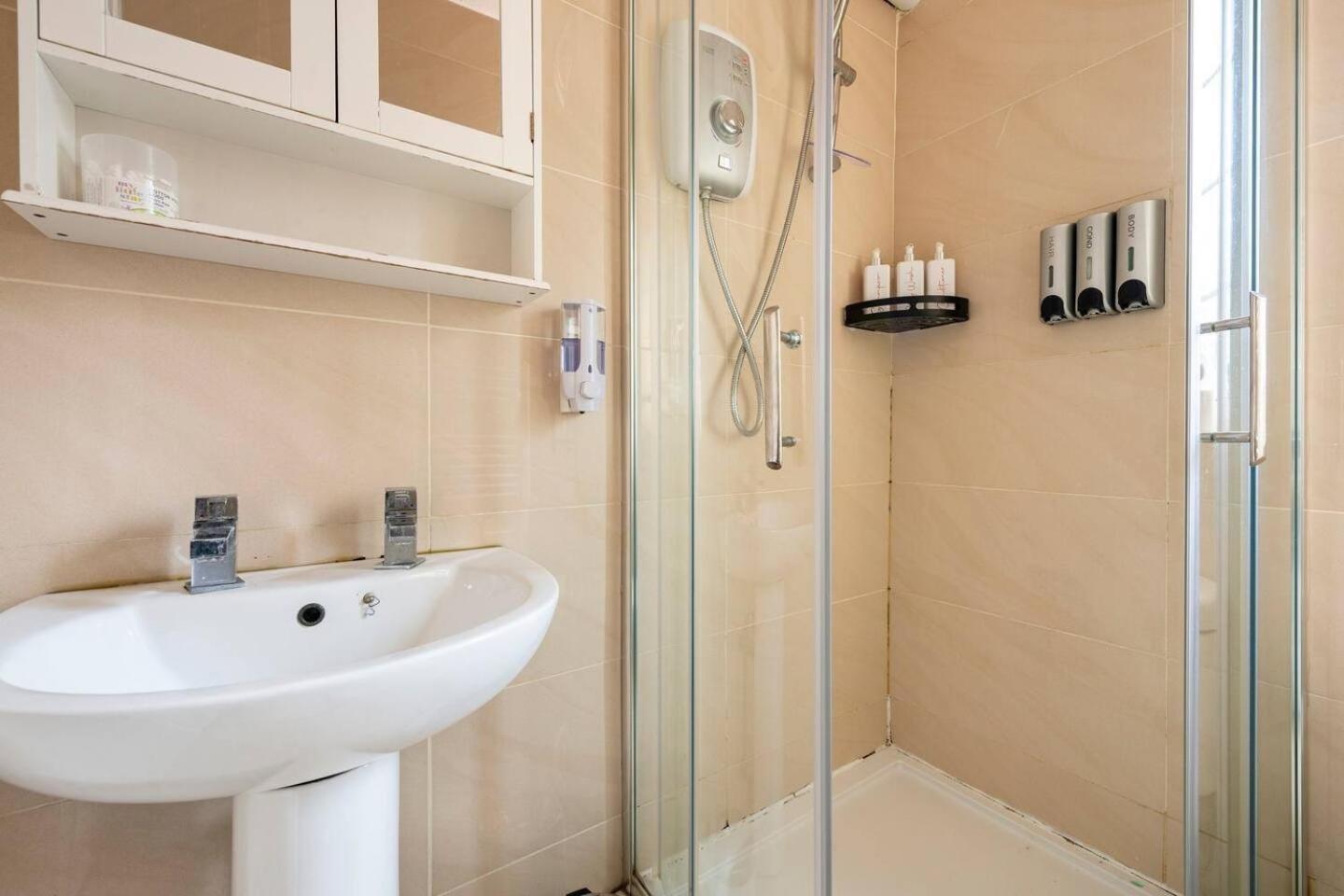 In Stepney-limehouse Guest house London