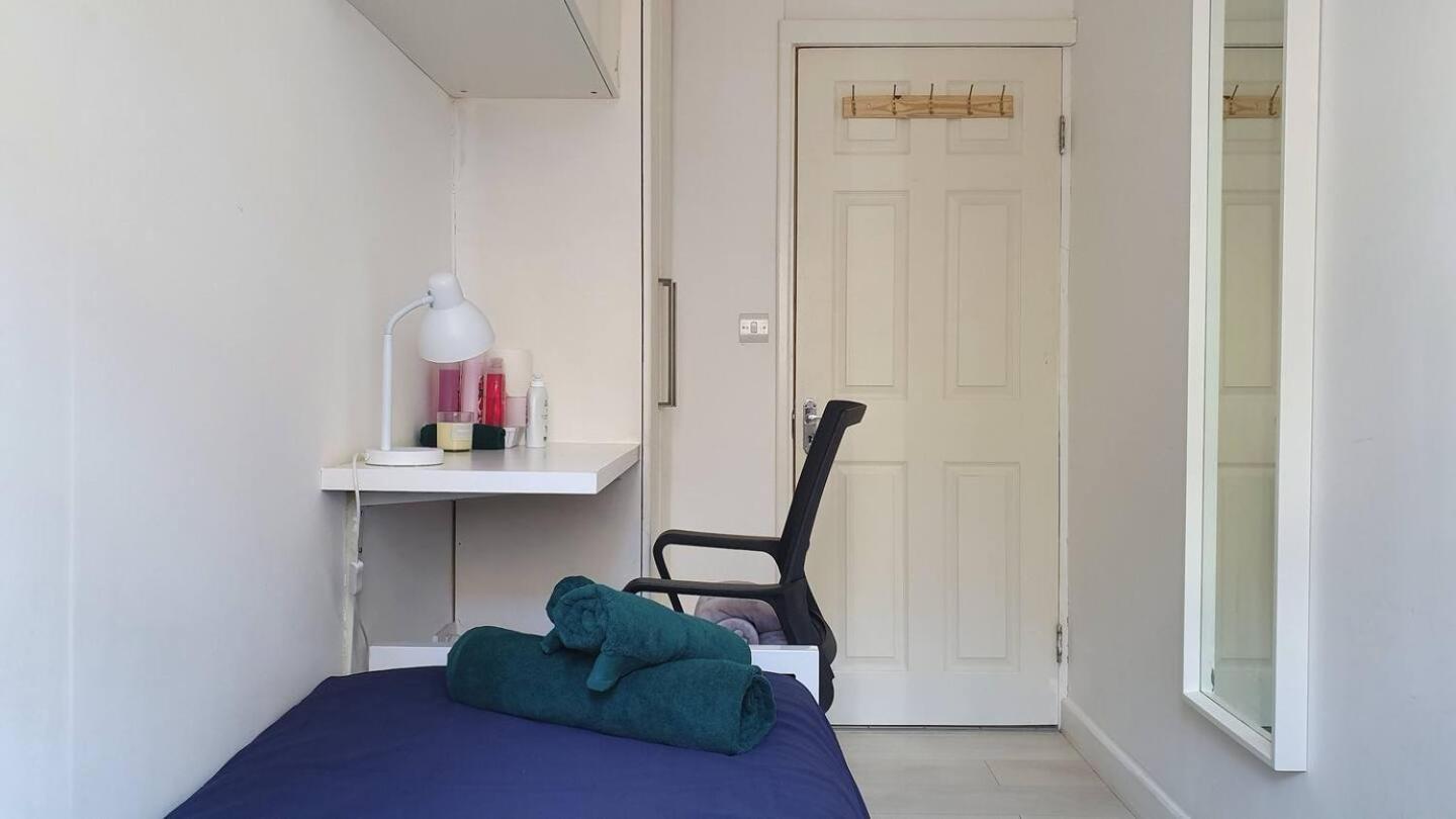 In Stepney-limehouse Guest house London