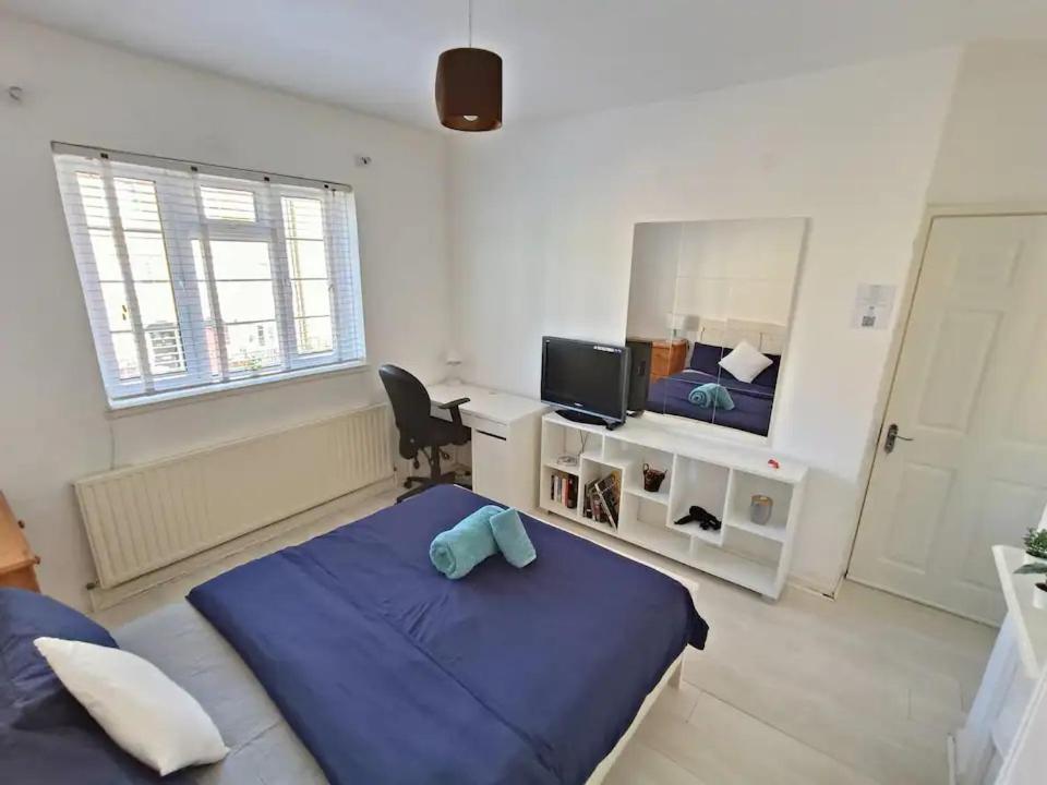 In Stepney-limehouse *